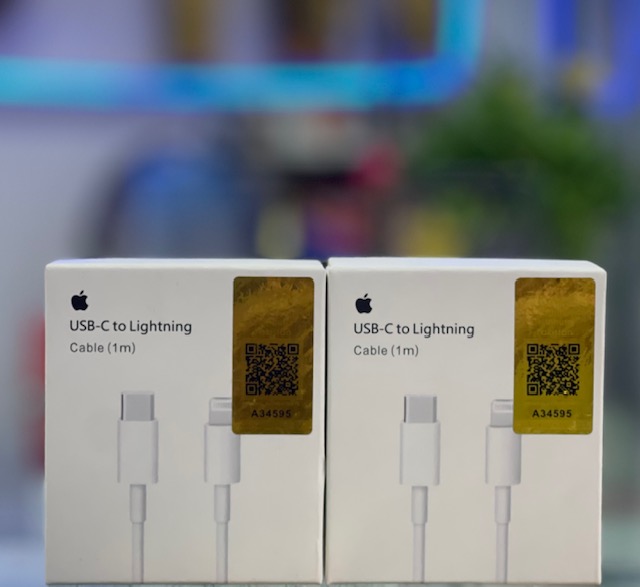 https://www.rcmmultimedia.com/storage/photos/1/Adapters + cables/IMG_5892.jpg